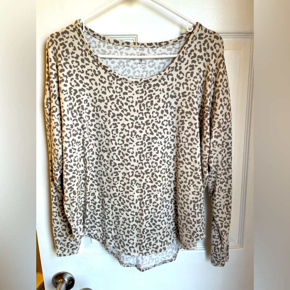ANA leopard print long sleeve tee
